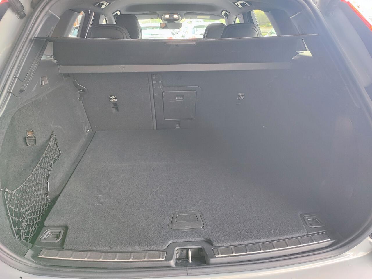 Volvo XC 60 XC60 B4 (d) AWD automatico Ultimate Dark