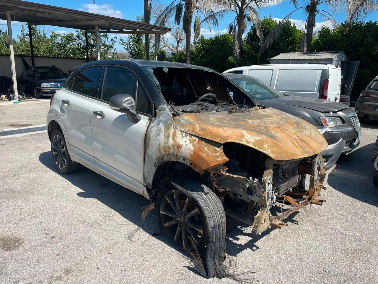 Fiat 500X 1.6 sinistrato - 2023