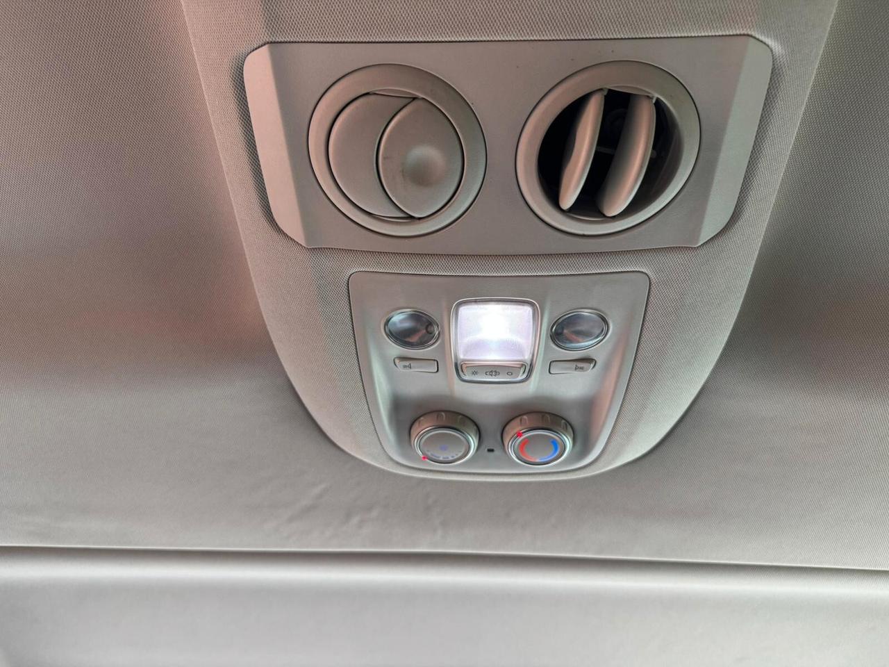 Peugeot Traveller 2.0 BlueHDi 180cv EAT8 Standard Allure Vip