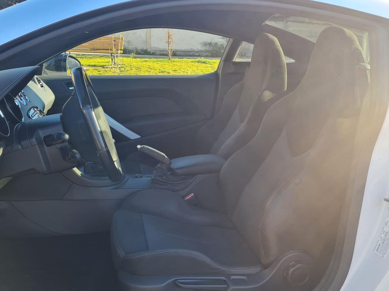 Peugeot RCZ 1.6 155 THP Black Yearline #8249