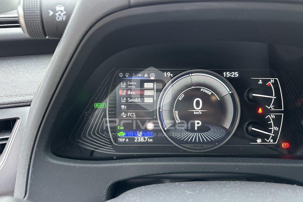 LEXUS UX Hybrid Urban