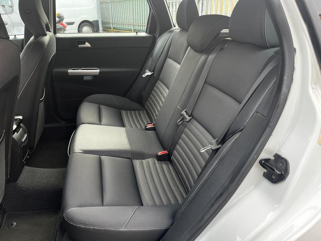 Volvo V60 D2 1.6 R-design - 2012