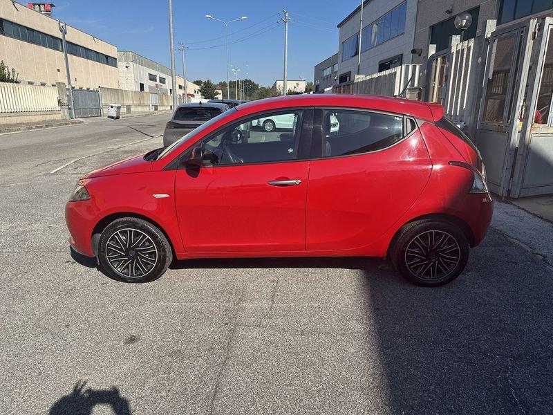 Lancia Ypsilon Ypsilon 1.0 firefly hybrid Silver Plus s&s 70cv