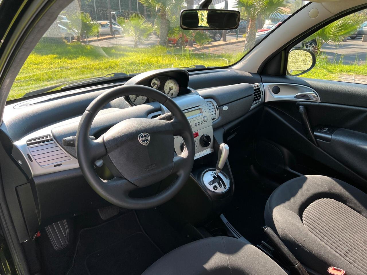 Lancia Ypsilon 1.3 MJT 90 CV Platino