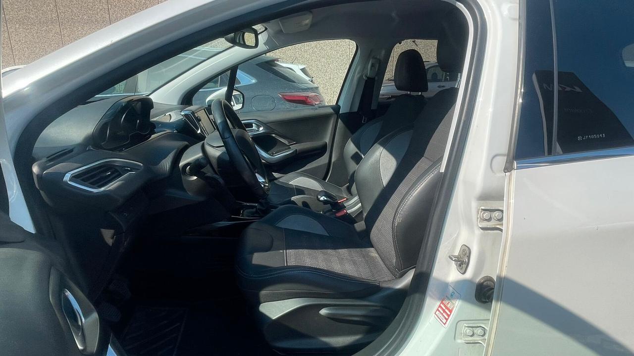 Peugeot 2008 BlueHDi 100 Allure