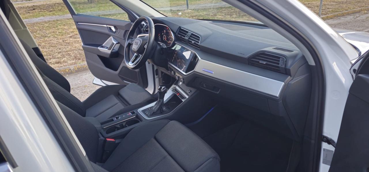 Audi Q3 35 TDI S tronic line edition