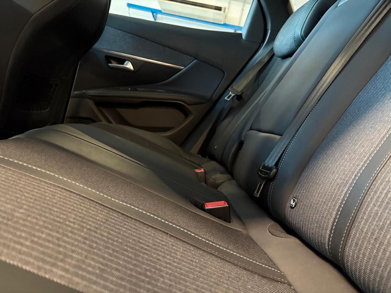 Peugeot 3008 ALLURE PACK BlueHDi 130 6mt SPOTICAR