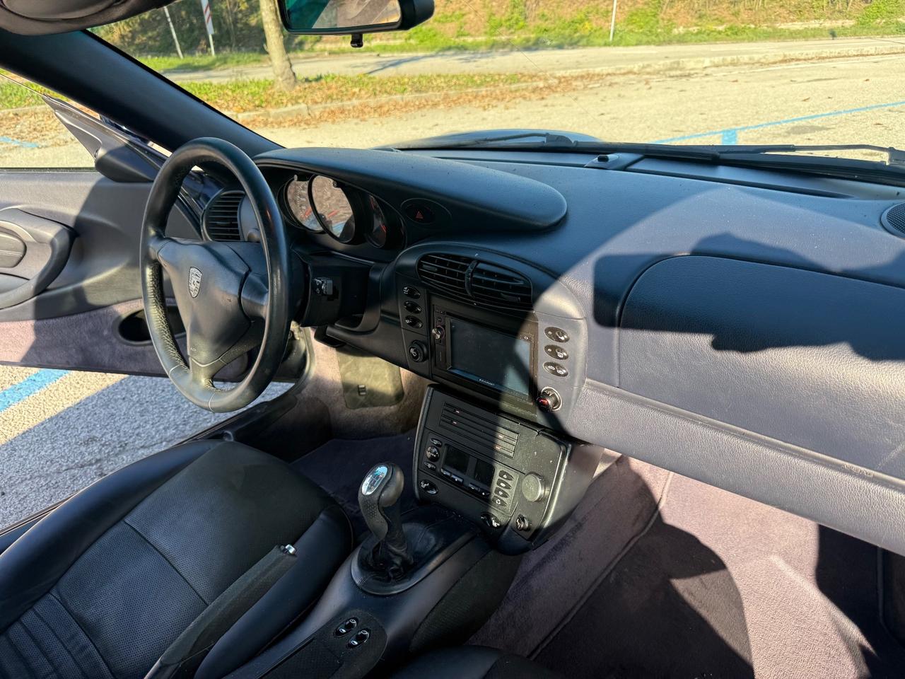 Porsche 911 Carrera Cabriolet modello 996