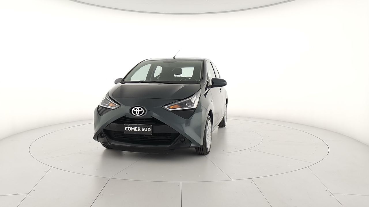 TOYOTA Aygo II 2018 5p Aygo 5p 1.0 x-business 72cv