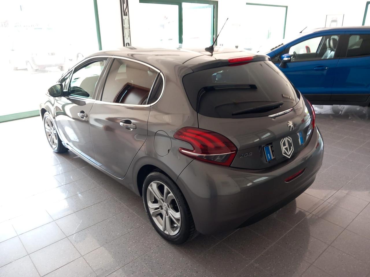 Peugeot 208 PureTech 82 Stop&Start 5 porte Signature