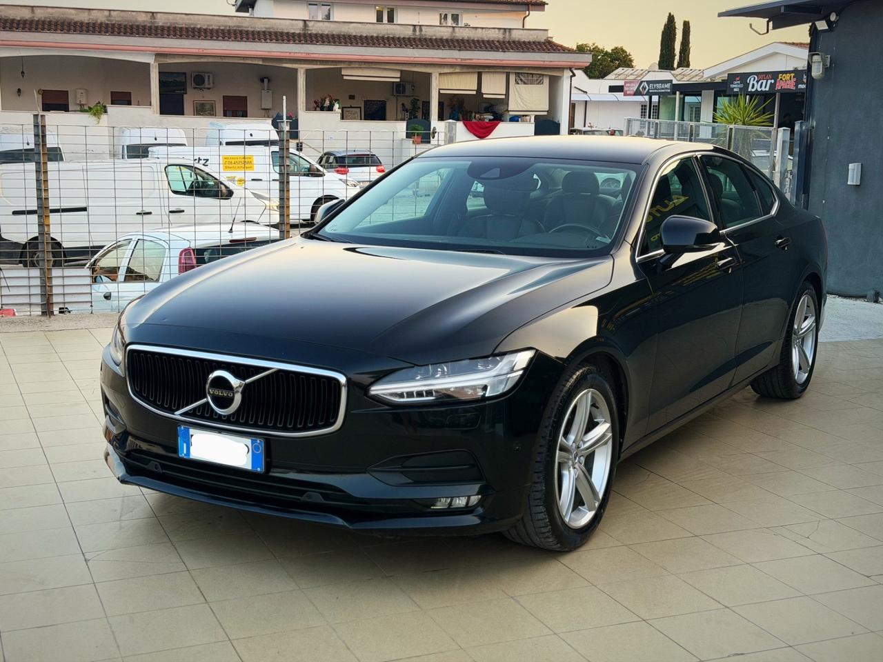 Volvo S90 D4 Geartronic R-design Garanzia 12 Mesi