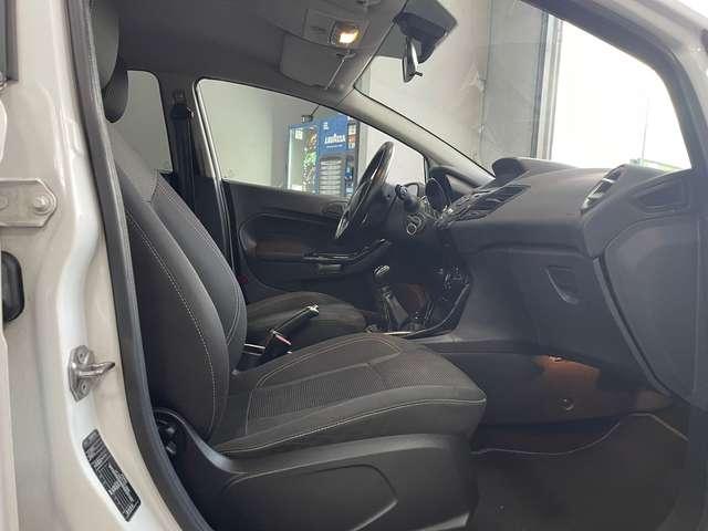 Ford Fiesta Fiesta VI 2013 3p 1.0 Black