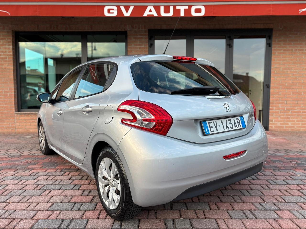 Peugeot 208 1.2 5 porte