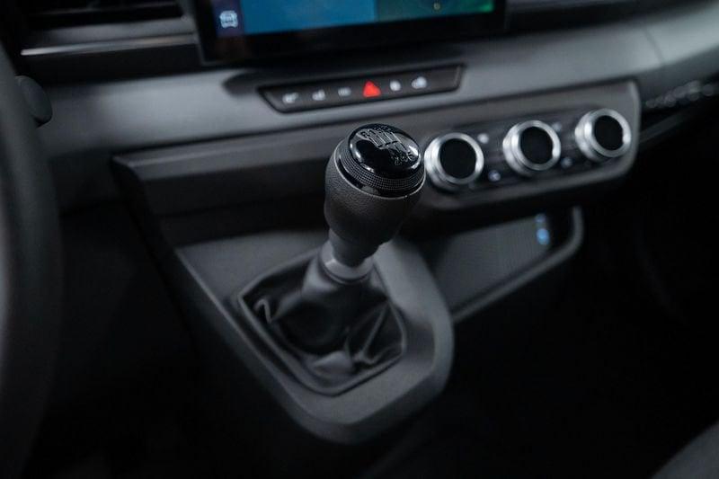 Renault Master Nuovo furgone M4HTFH 1 223 2M FG TA L2H2 T35 Blue dCi 130 E6E