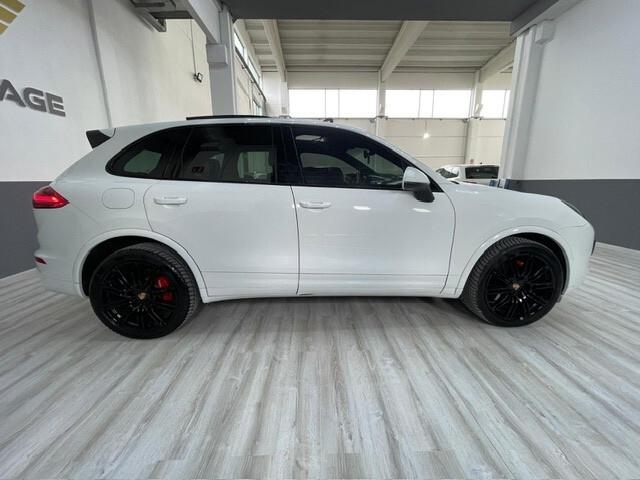 Porsche Cayenne 4.1 S Diesel Platinum Edition