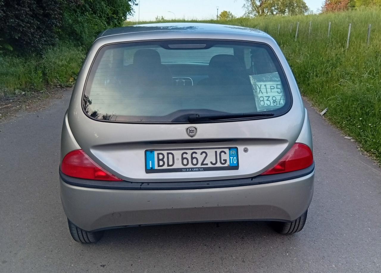 Lancia Y 1.2i cat Elefantino Blu