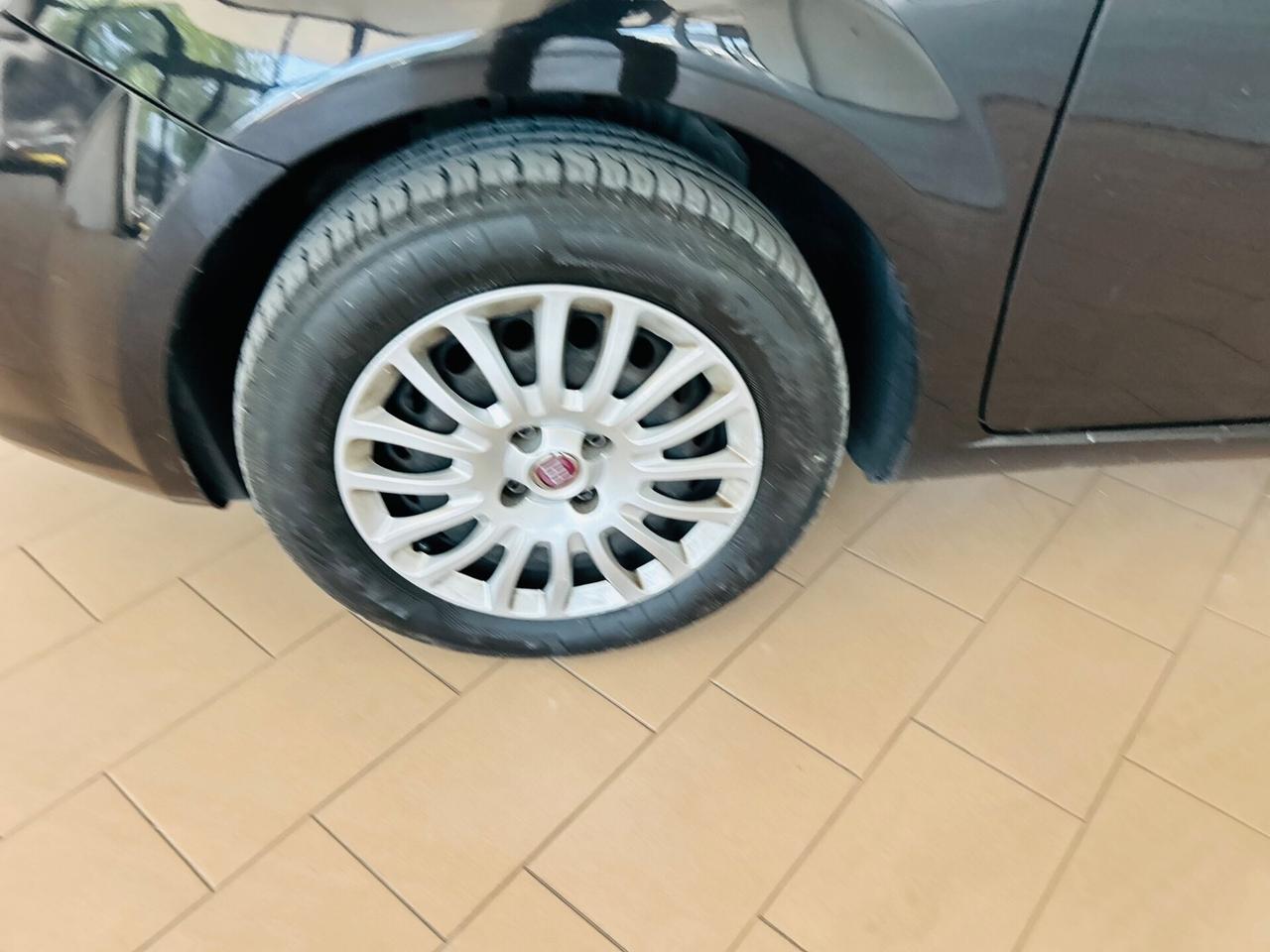 Fiat Punto 1.3 MJT II 75 CV 5 porte Street