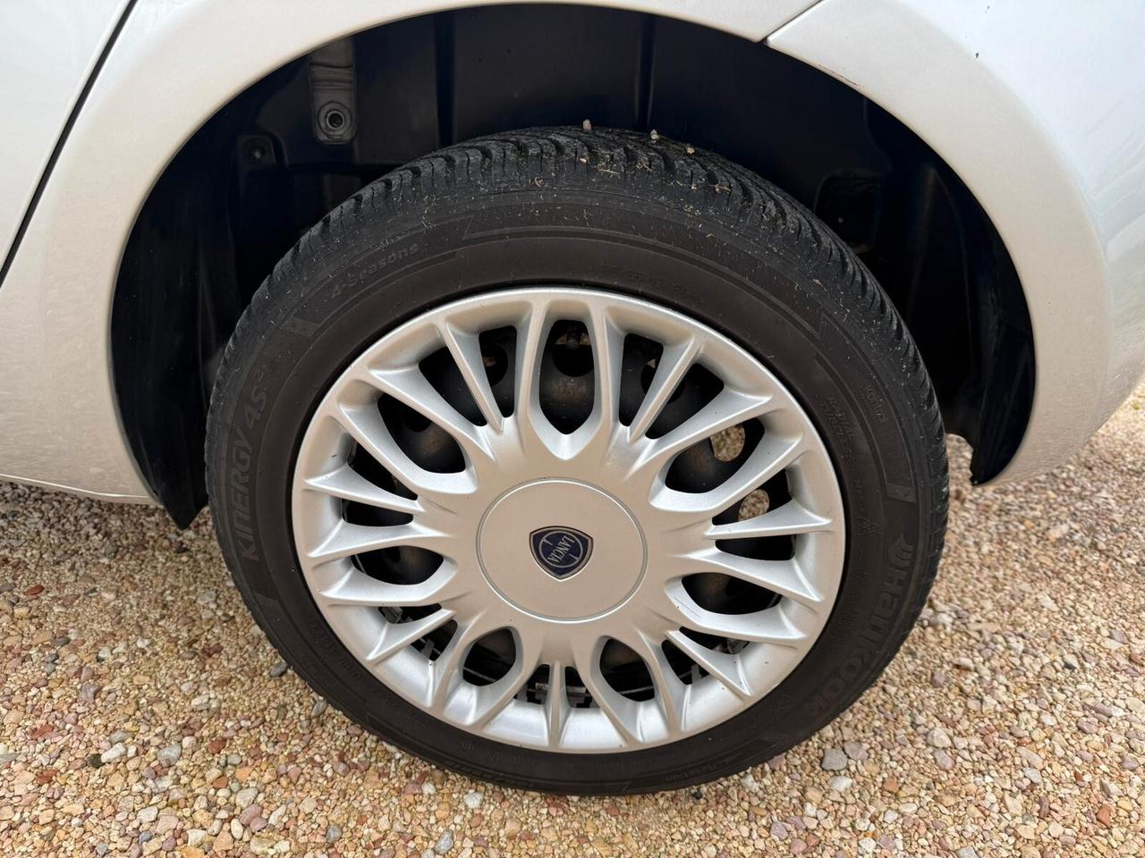 Lancia Ypsilon 1.2 69 CV 5 porte GPL Ecochic Gold