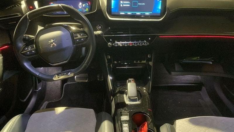 Peugeot 2008 motore elettrico 136 CV GT Pack