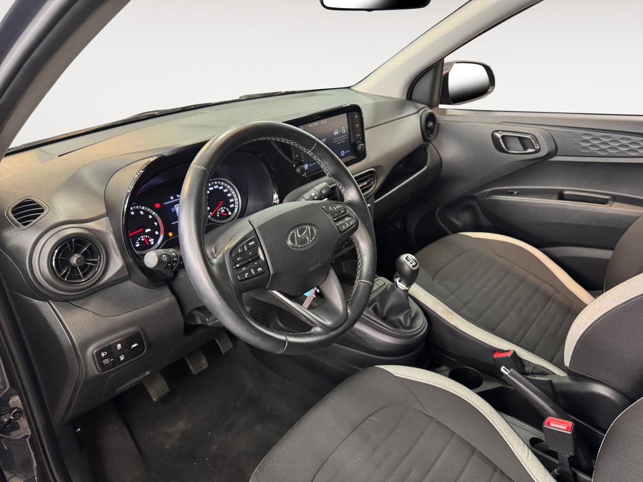 HYUNDAI i10 1.0 mpi Tech Connect Pack