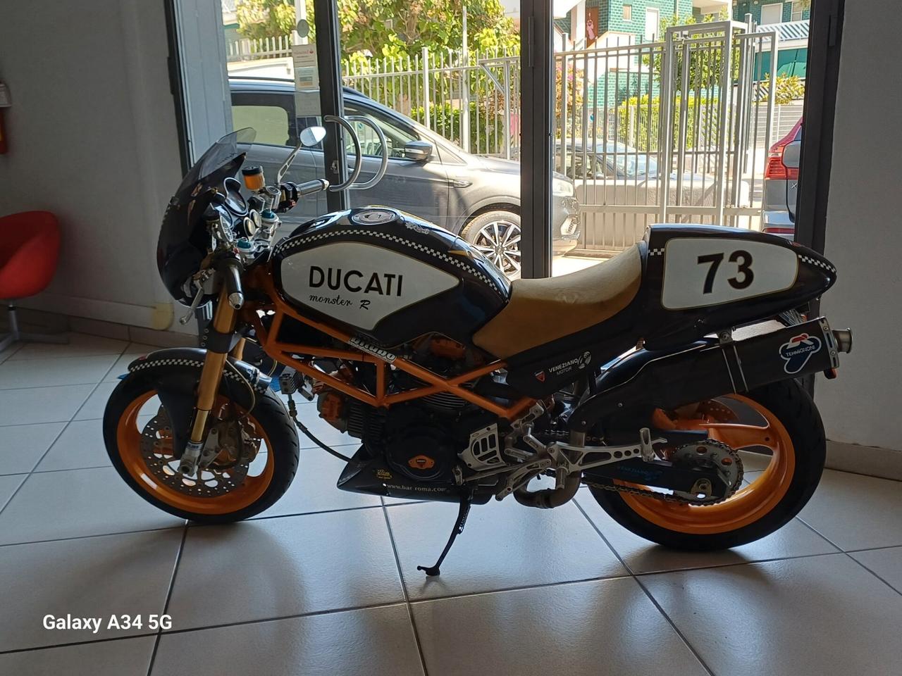 DUCATI MONSTER R 600