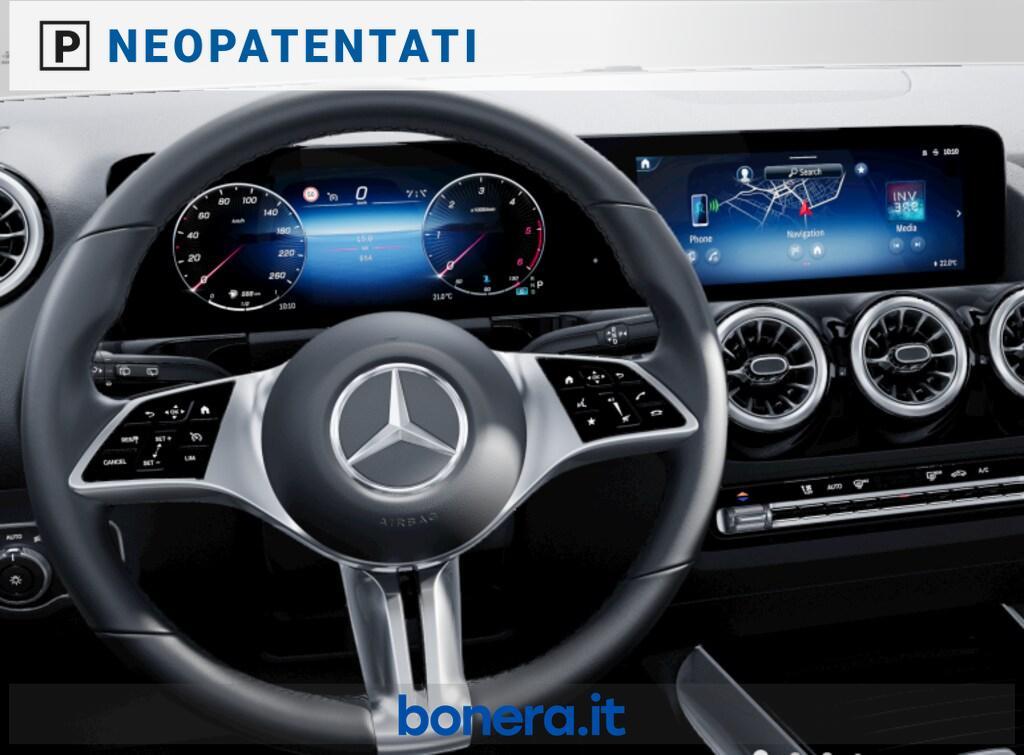 Mercedes GLA 180 180 D Progressive Advanced Plus 8G-DCT