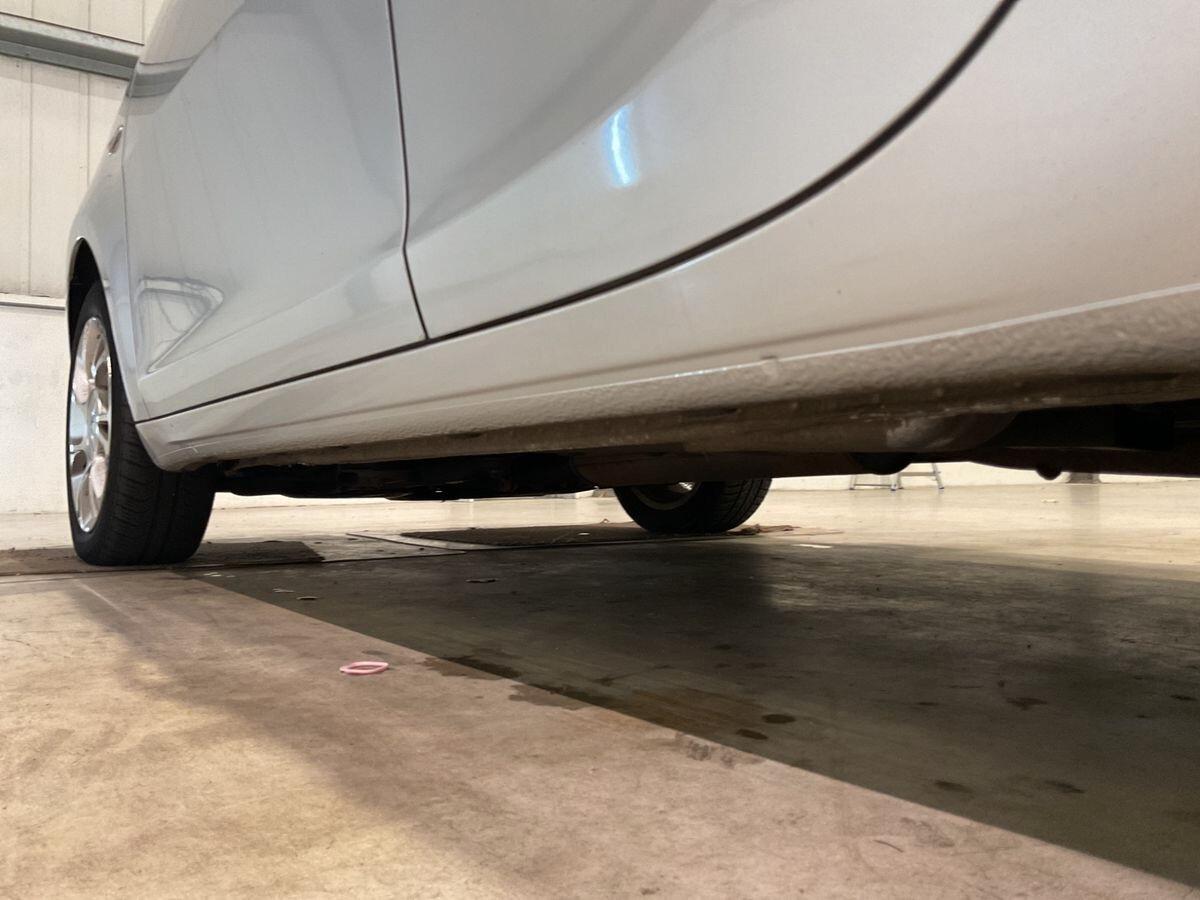 Lancia Ypsilon Platinum cambio automatico GPL