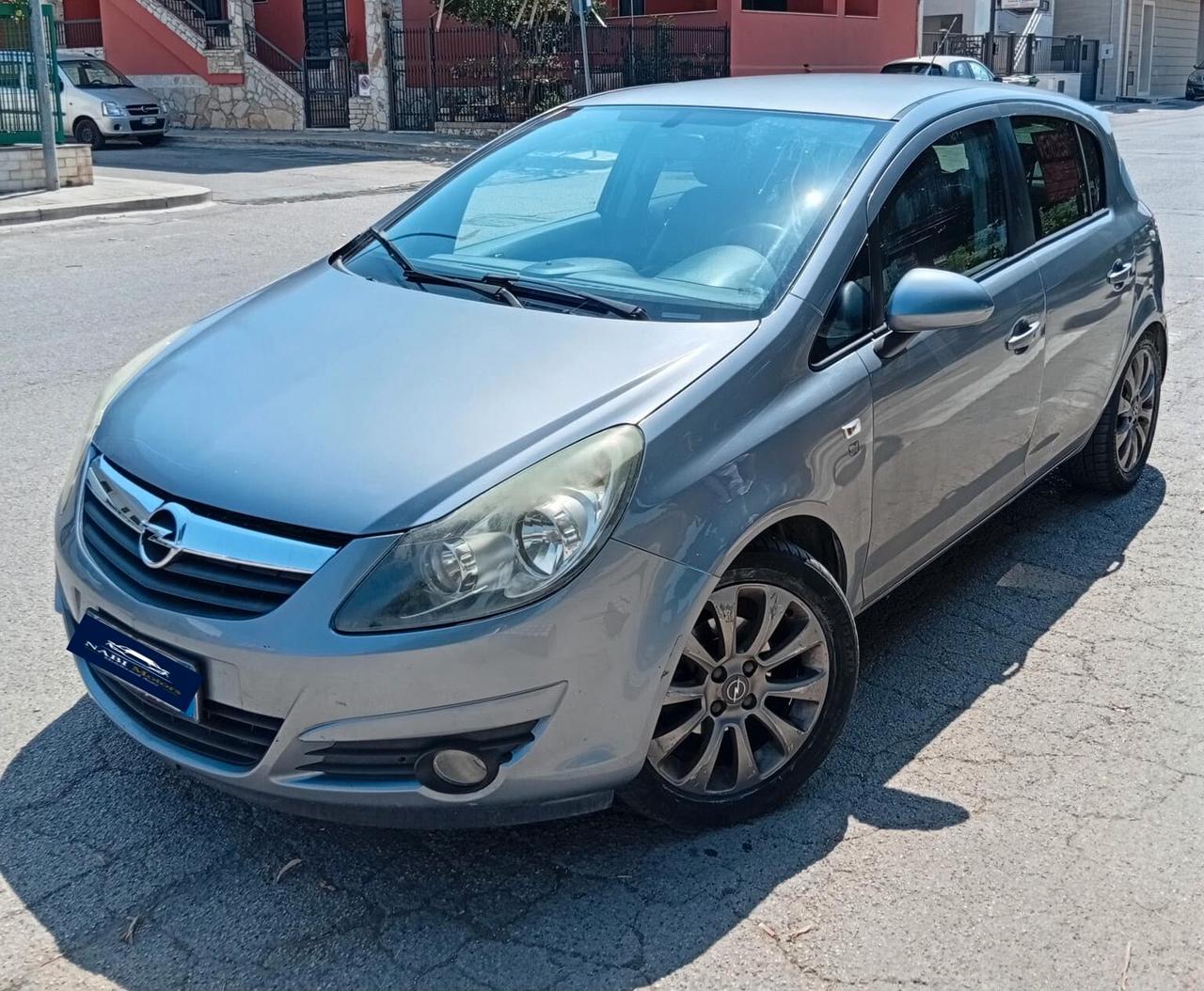 Opel Corsa 1.2 80CV 5 porte GPL