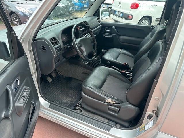 Suzuki Jimny 1.3i 16V cat 4WD JLX