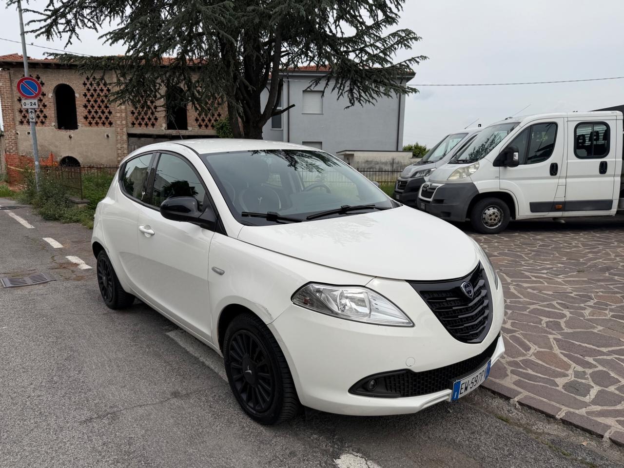 Lancia Ypsilon 1.2 69 CV 5 porte GPL Ecochic Gold