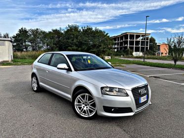Audi A3 1.6 TDI 105 CV CR Attraction