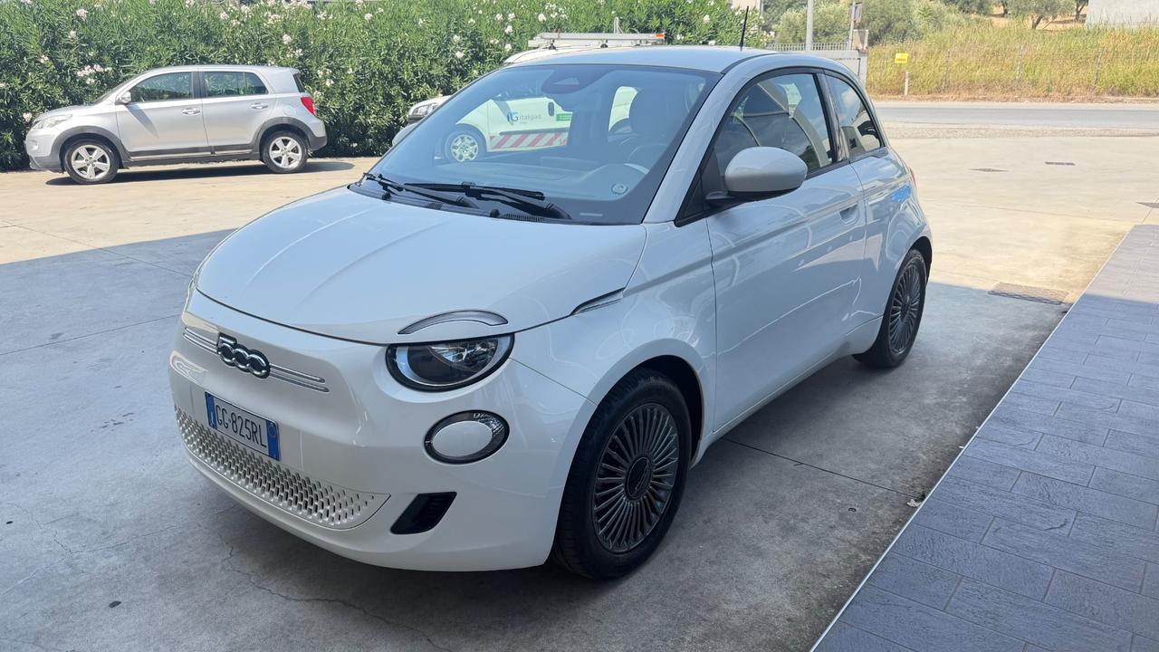 Fiat 500 500e Berlina 42 kWh Icon 118cv