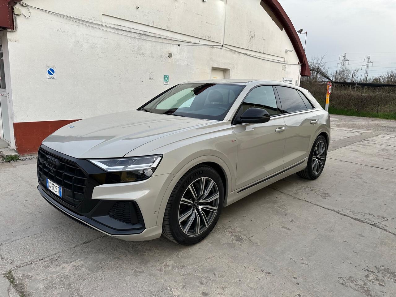 Audi Q8 50 TDI 286cv Quattro S-Line - 2022