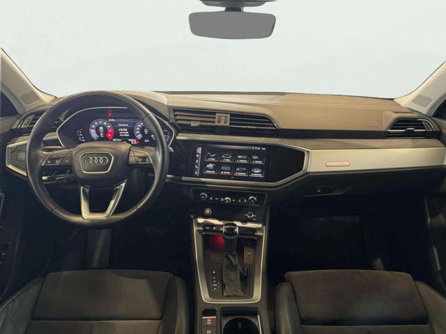 AUDI Q3 40 TFSI quattro S tronic Business Advanced