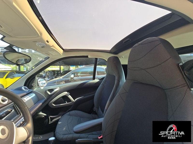 smart fortwo SERVOSTERZO PELLE NAVI UNIPRO!