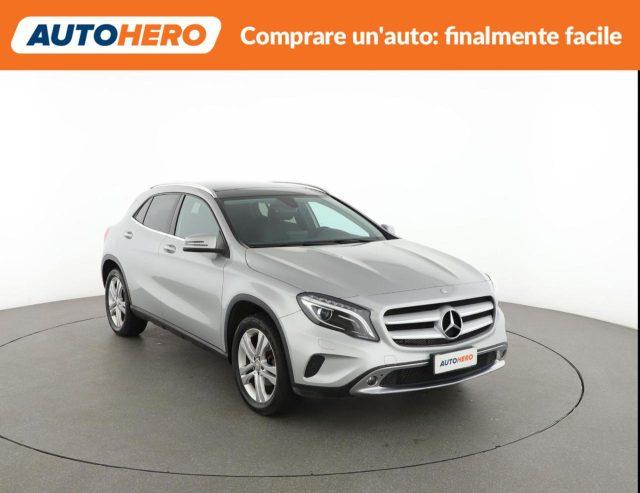 MERCEDES-BENZ GLA 200 d Automatic 4Matic Sport
