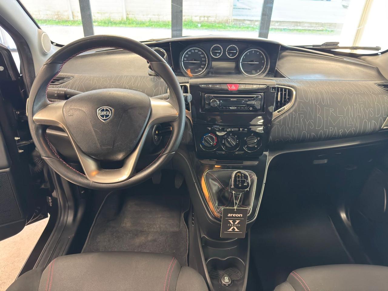 Lancia Ypsilon 1.2 69 CV 5 porte S&S Platinum