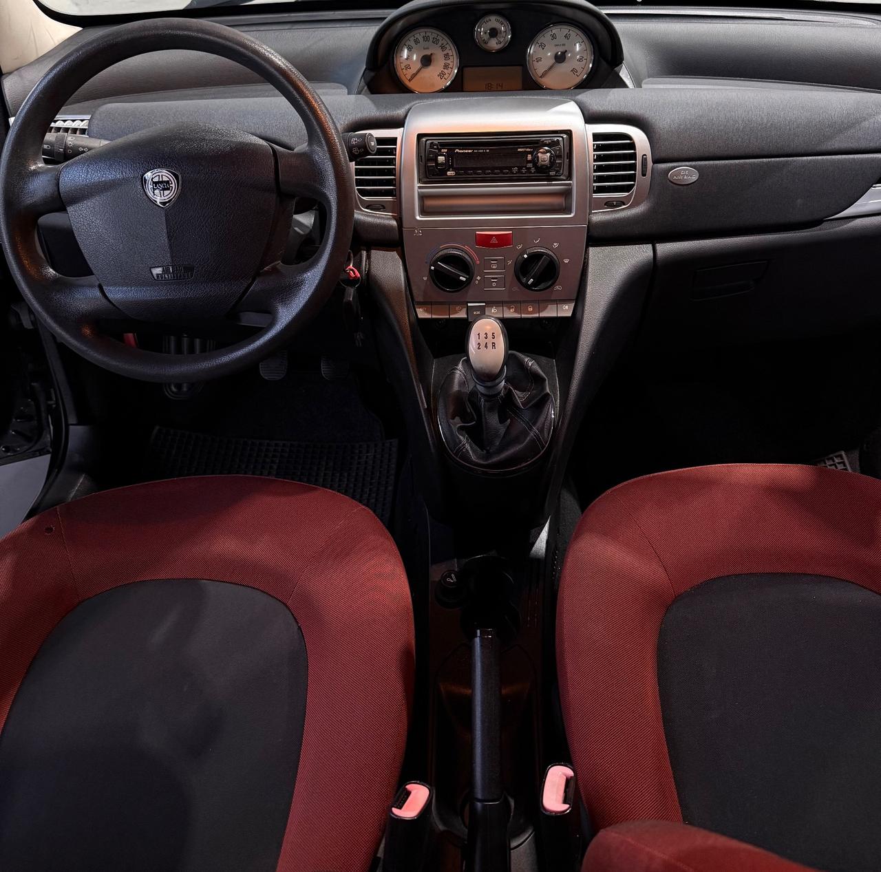 Lancia Ypsilon 1.2 Argento