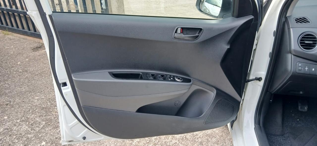 Hyundai i10 1.0 MPI Sound Edition - 2015