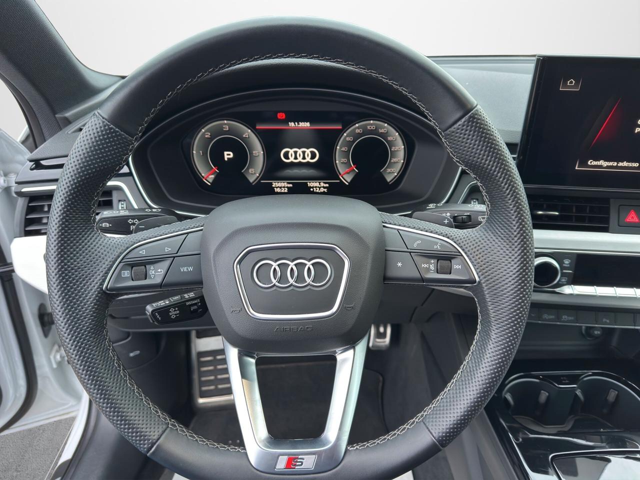 Audi A4 Avant 40 TDI quattro S tronic line edition