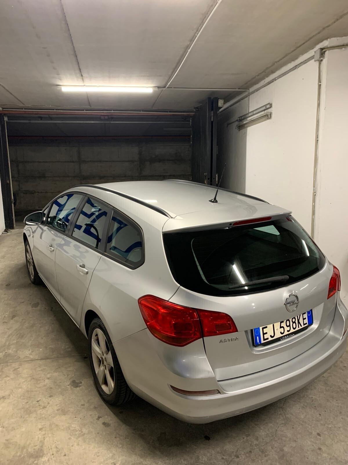 Opel Astra 1.4 100CV Sports Tourer 2011