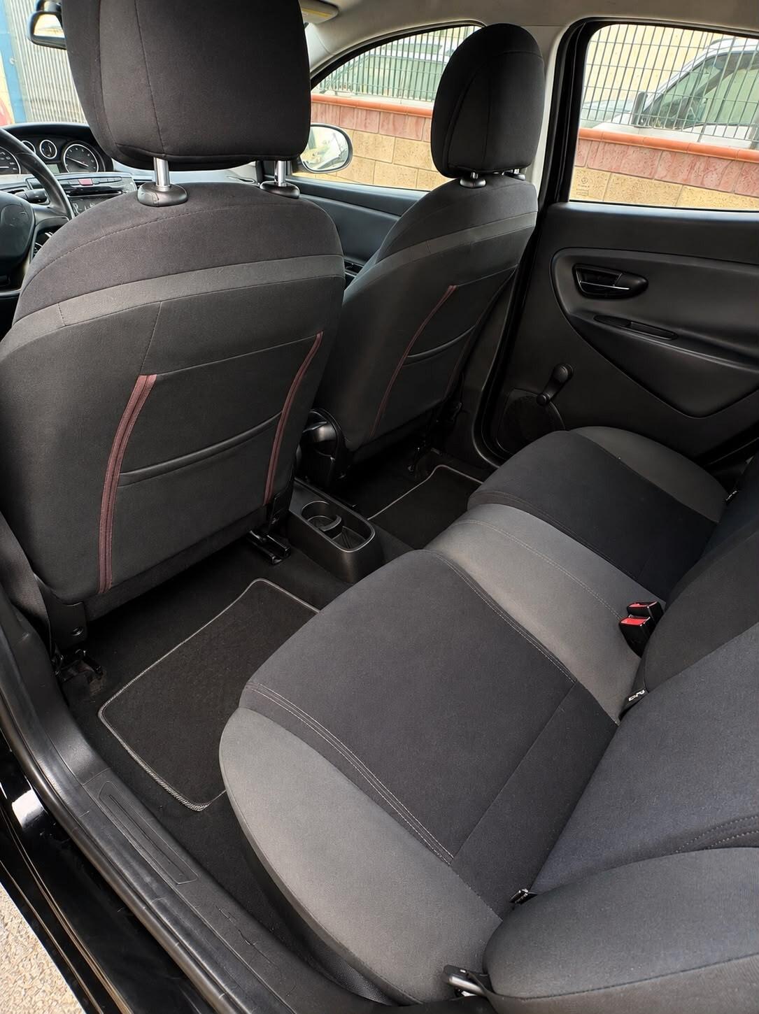 Lancia Ypsilon 1.2 69 CV Platinum