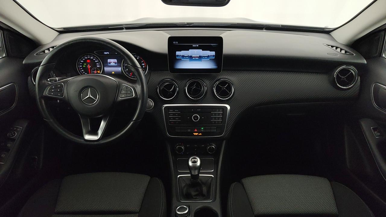 Mercedes-Benz GLA 180 Business