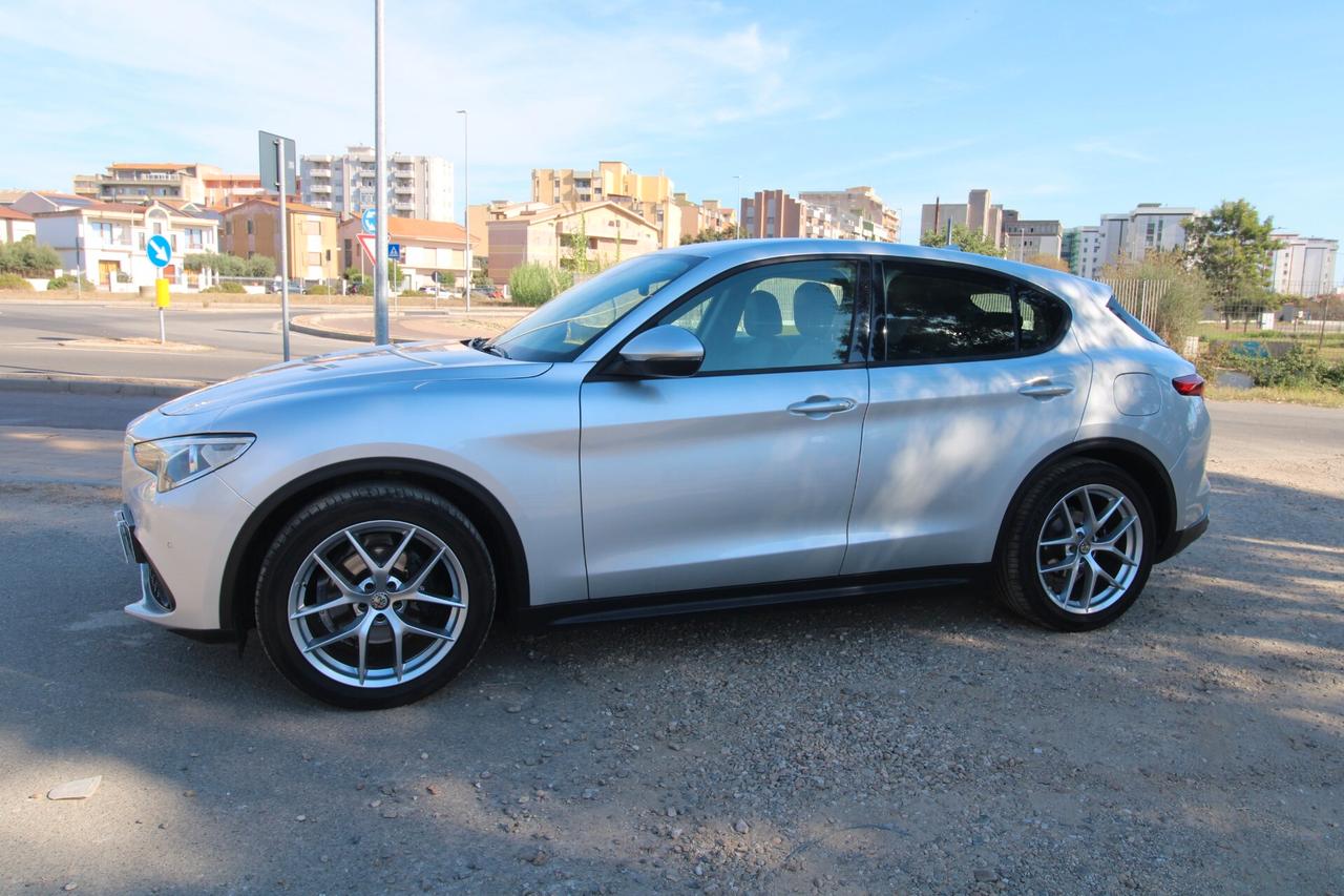 Alfa Romeo Stelvio 2.2 Turbodiesel 190 CV AT8 RWD Executive