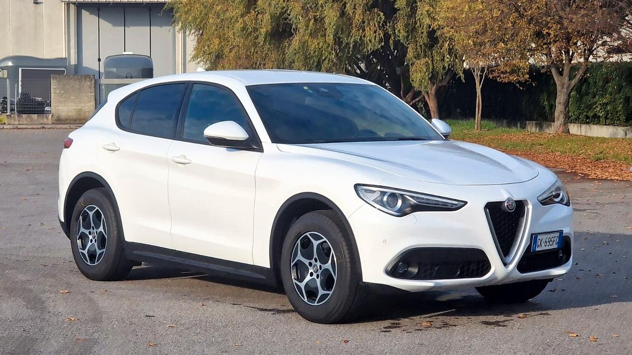 Alfa Romeo Stelvio 2.2 Turbodiesel 190 CV AT8 Q4 Super