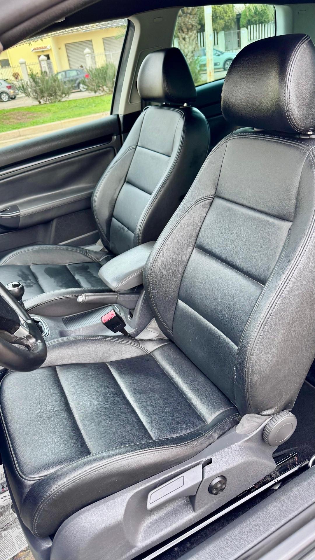 Volkswagen Golf 1.9 TDI DPF 3p. DSG GT Sport