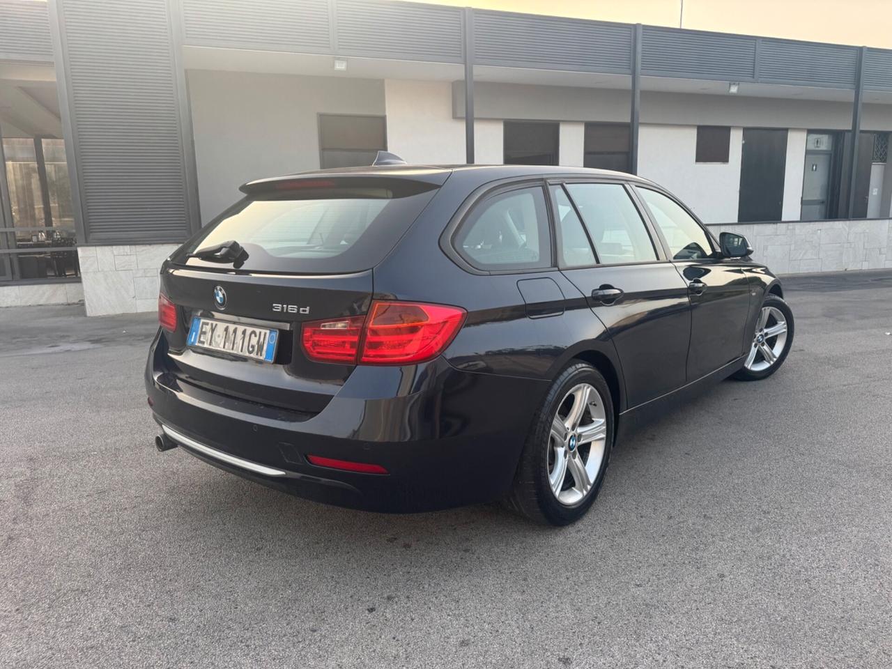 Bmw 316d Touring Luxury Automatica