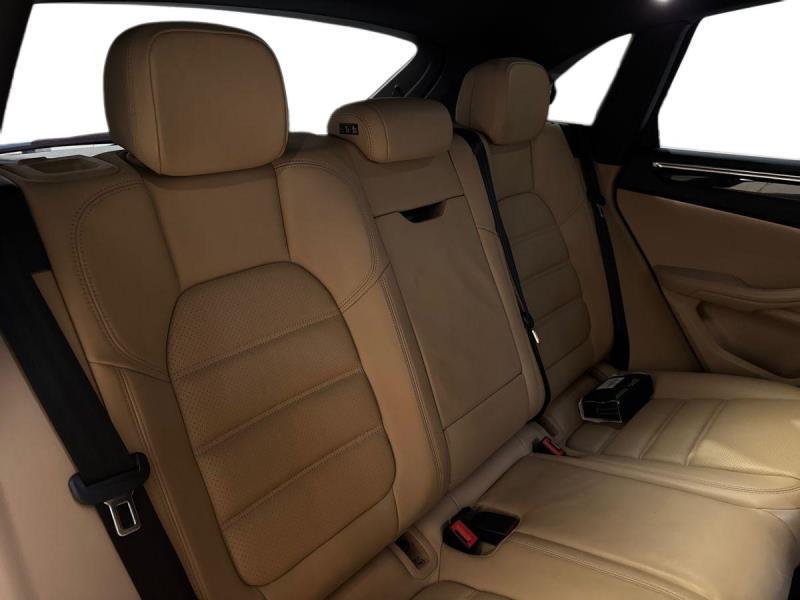 Porsche Macan 2.0 PDK