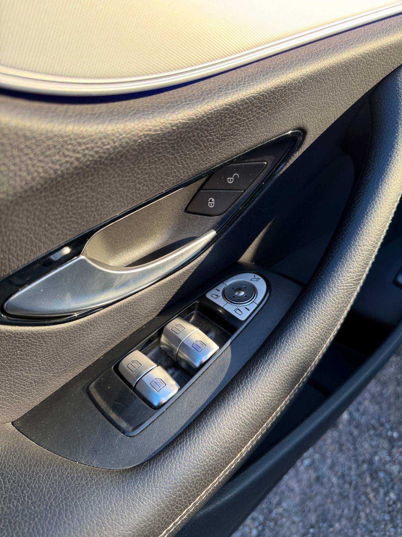 Mercedes-benz E 220 d Auto Premium Plus