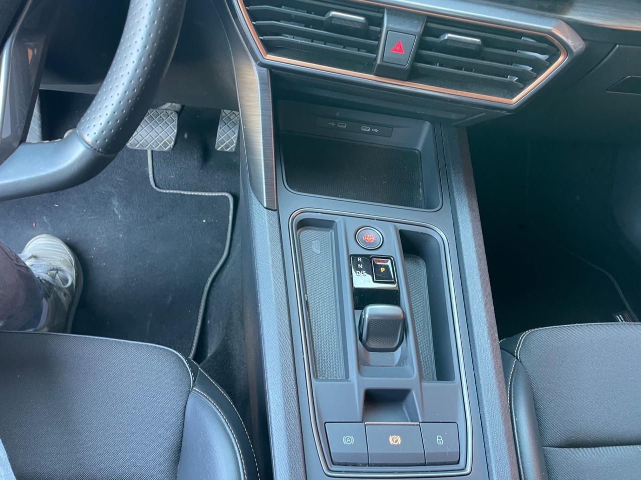Cupra Leon Sportstourer 1.5 Hybrid 150 CV DSG